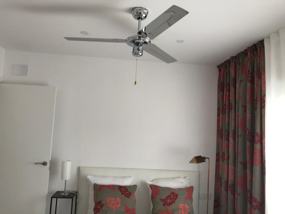 올리벨라 Campagne Luxueuse De Sitges 빌라 외부 사진
